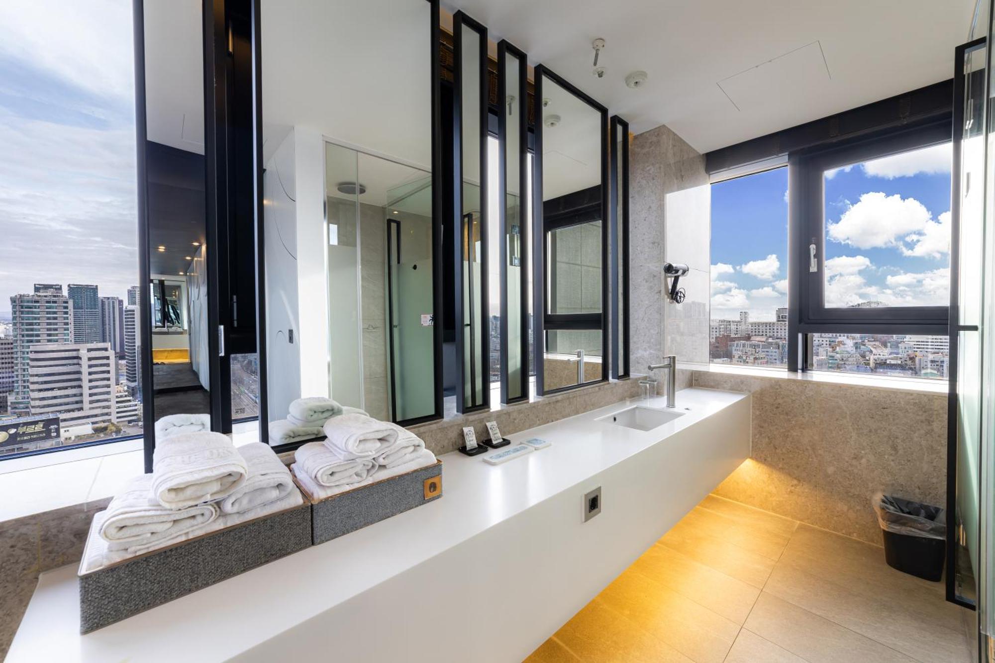 Hotel The Designers Seoul Station Extérieur photo